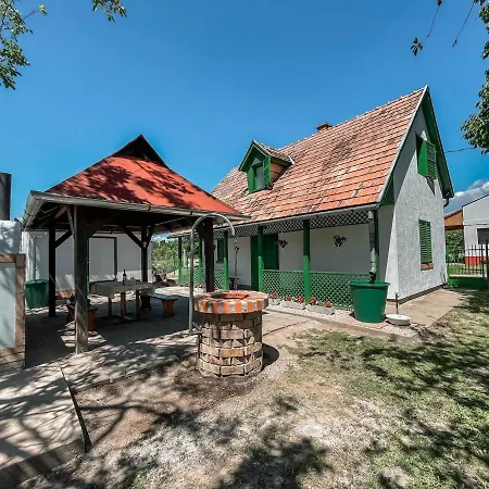 Casa vacanze Vitez - Detached House With Yard And Sauna